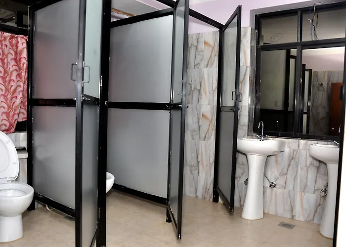 Famous House Hostel