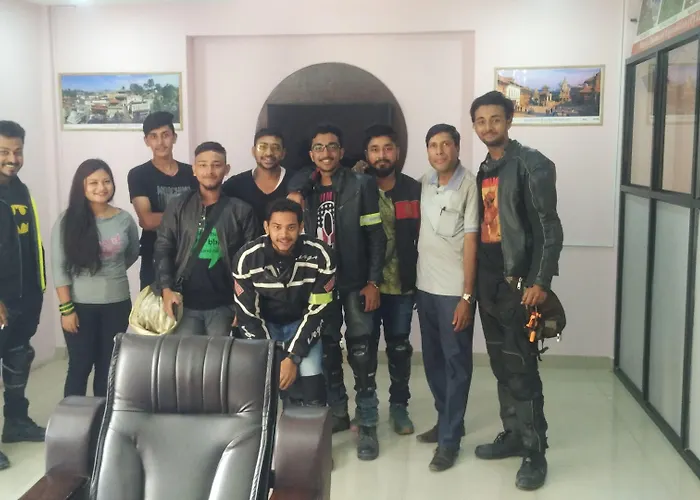 Famous House Hostel *